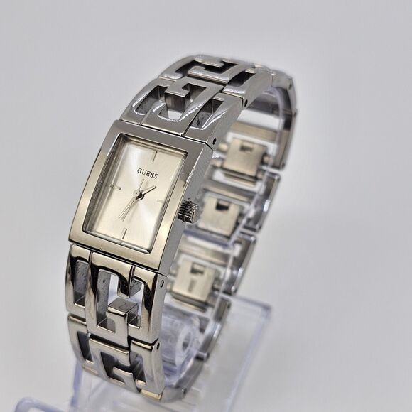 Guess Watch Women 19MM Gray Dial‎ Gray Logo Bracelet Band 6.5" New Battery - Picture 2 of 11